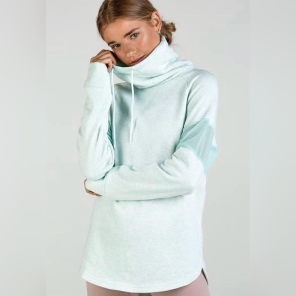 GYMSHARK EUC WOMEN’S VENTILATED “SLOUCH HOODIE” IN PASTEL GREEN/MINT SIZE LARGE